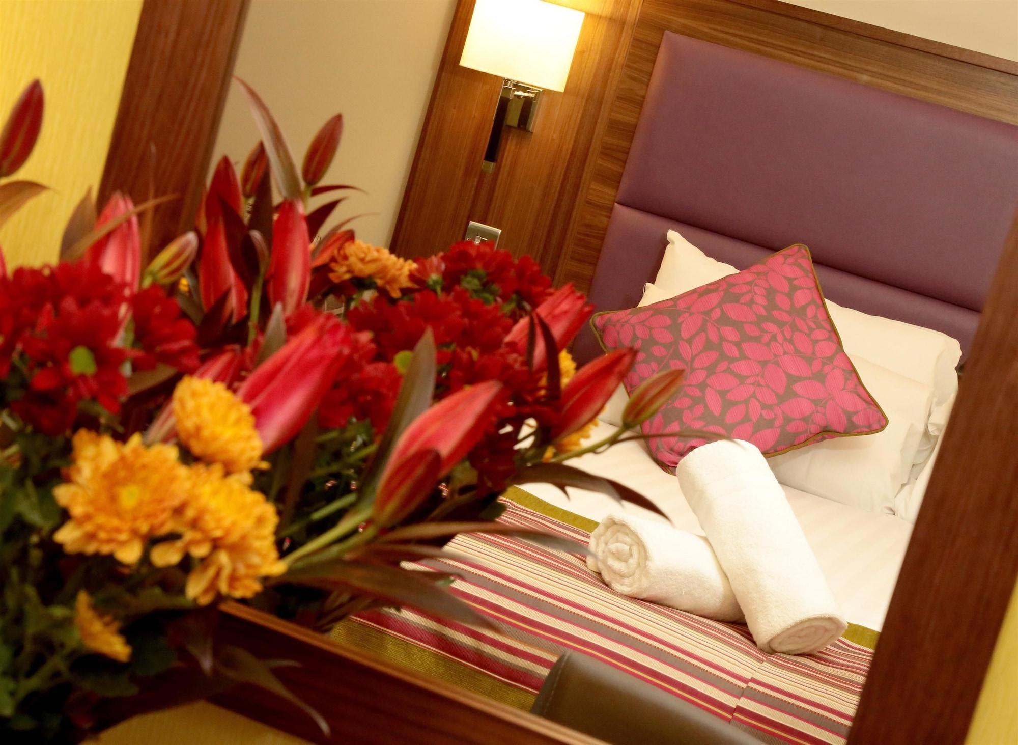 Woodlands Hotel, BW Signature Collection Dundee Extérieur photo